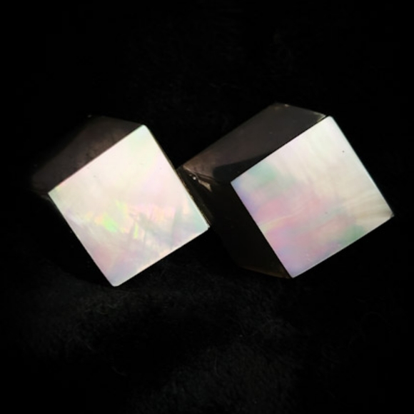 X-LARGE MYSTERY BOX Vintage + Antique Jewelry- Bracelets, Brooches, Necklaces. - Picture 3 of 10